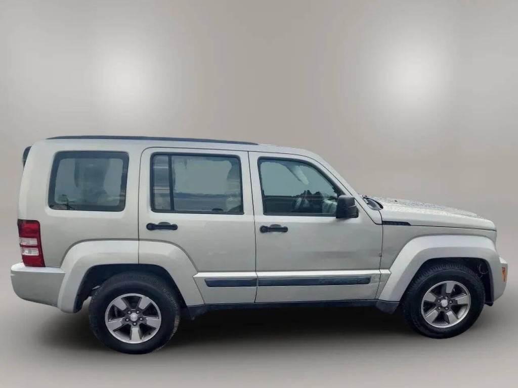 2008 Jeep Liberty Image 6