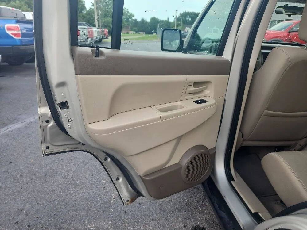 2008 Jeep Liberty Image 10