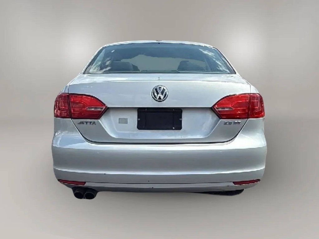 2011 Volkswagen Jetta Image 4