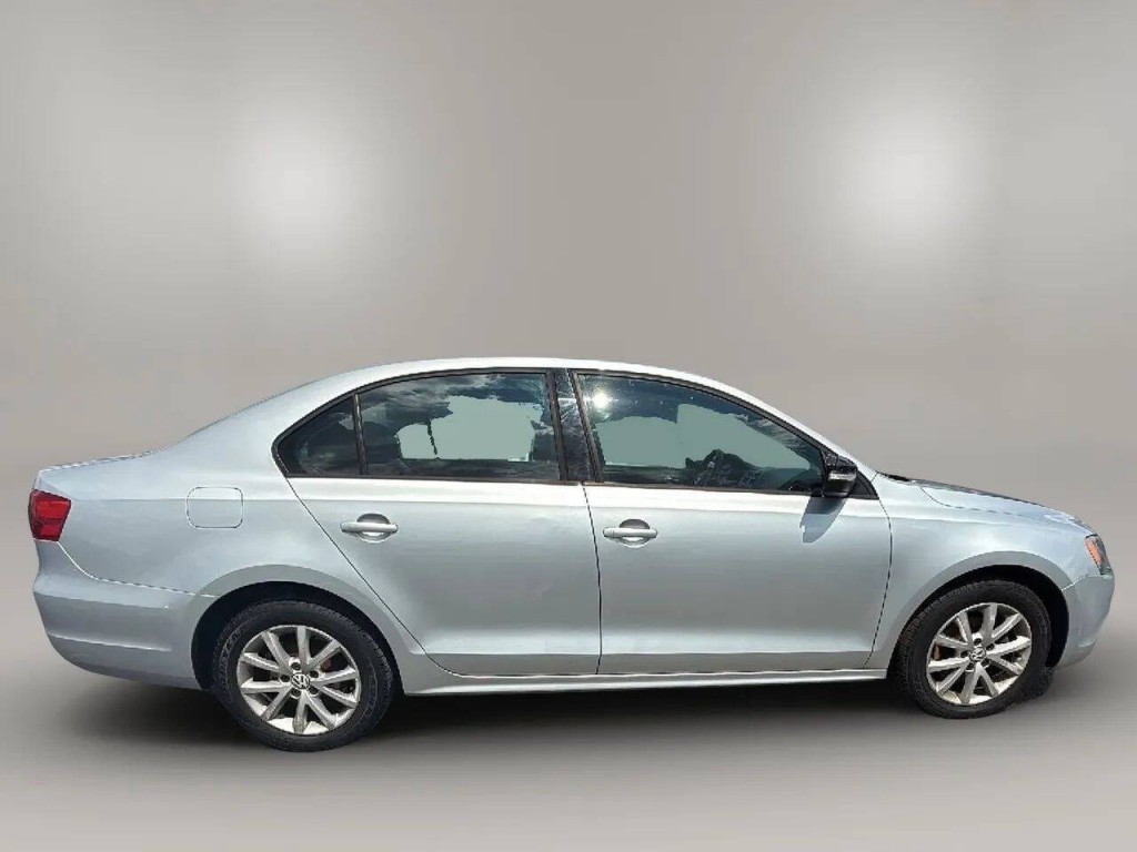 2011 Volkswagen Jetta Image 6