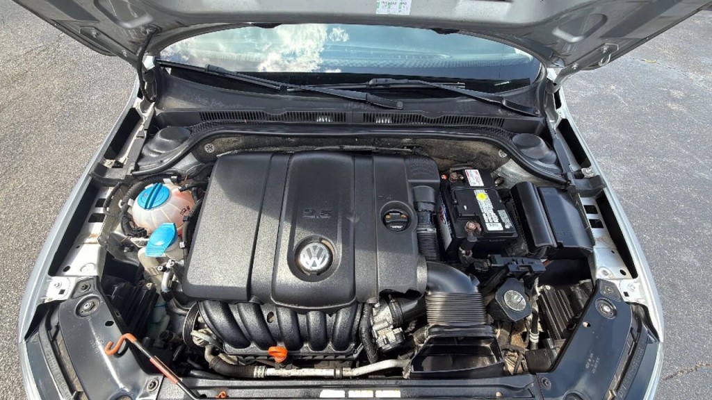 2011 Volkswagen Jetta Image 19