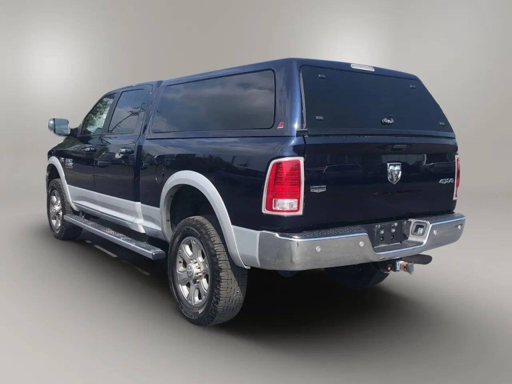 2016 RAM 2500 Image 3