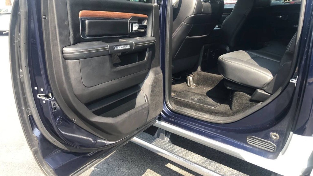 2016 RAM 2500 Image 11
