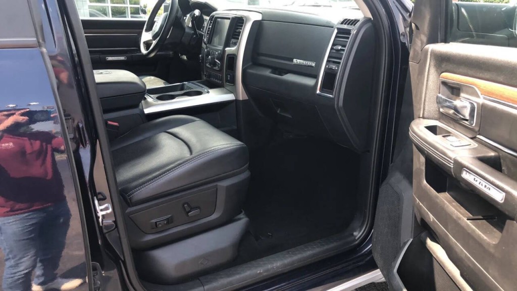 2016 RAM 2500 Image 16