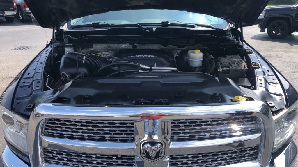 2016 RAM 2500 Image 17