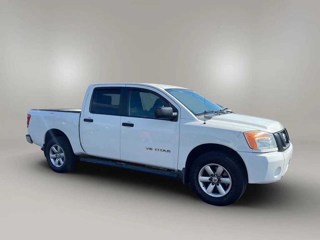 2011 Nissan Titan Image 7