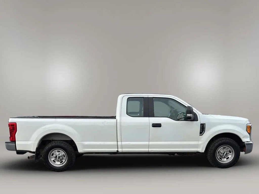 2017 Ford F-250 Image 6