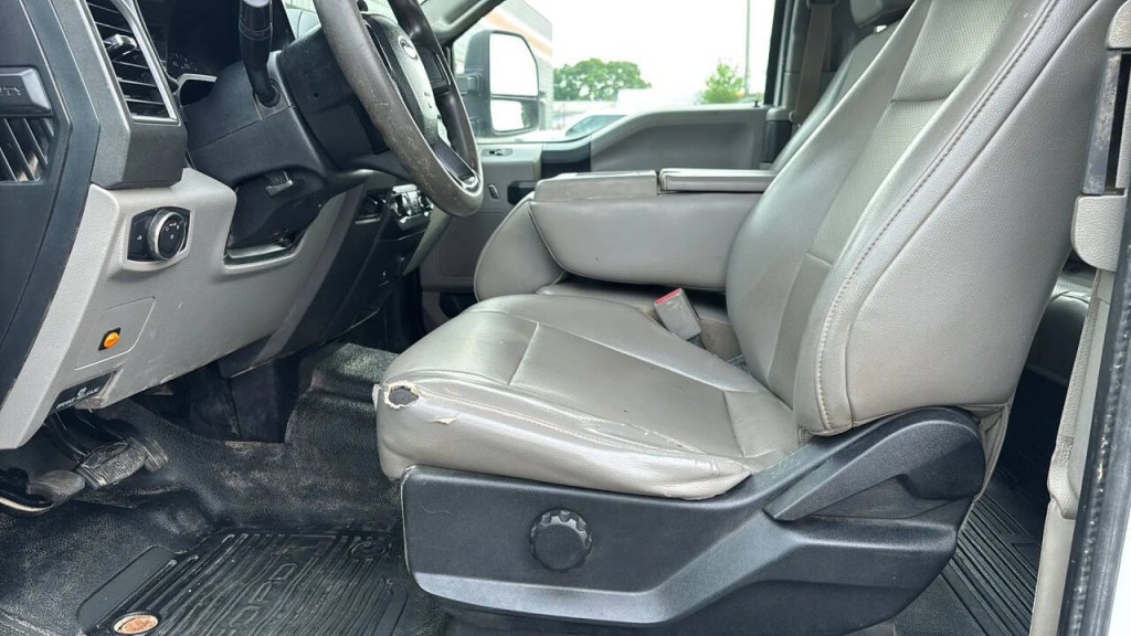 2017 Ford F-250 Image 9