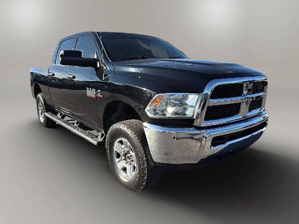 2015 RAM 2500 Image 3