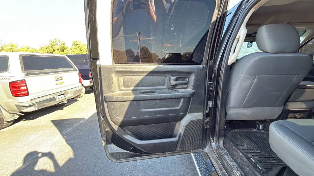 2015 RAM 2500 Image 14