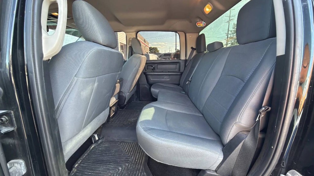 2015 RAM 2500 Image 15