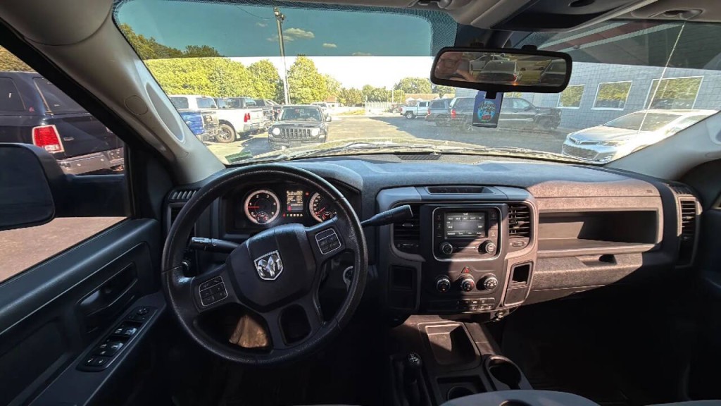 2015 RAM 2500 Image 21