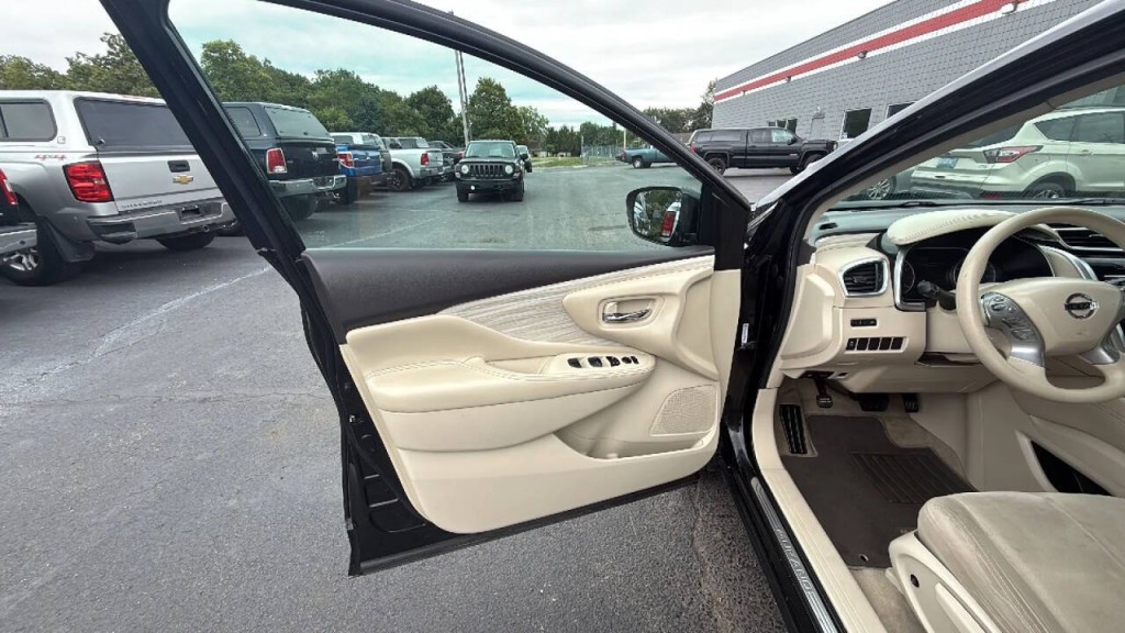 2015 Nissan Murano Image 9