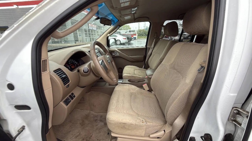 2007 Nissan Frontier Image 10