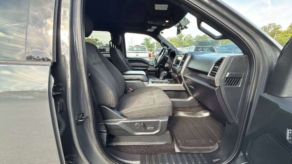 2017 Ford F-150 Image 16
