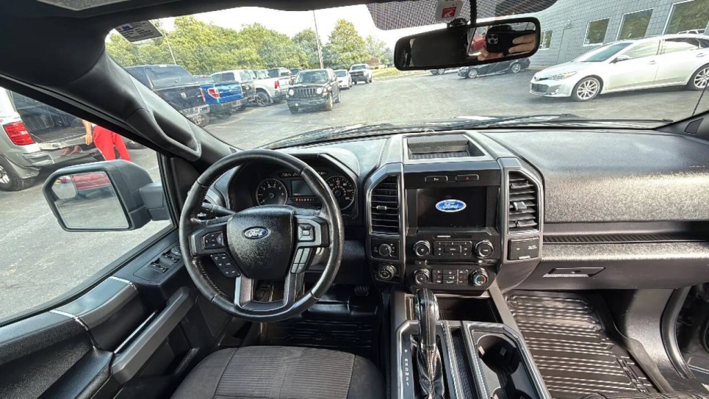 2017 Ford F-150 Image 17