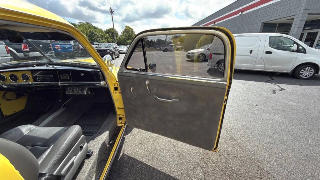 1950 Plymouth Deluxe Image 12