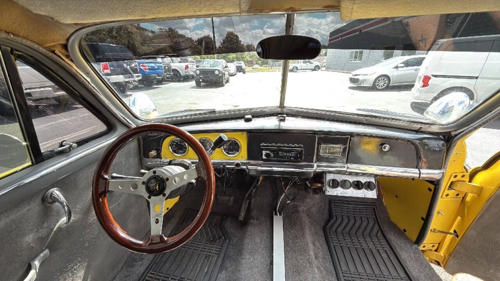1950 Plymouth Deluxe Image 14