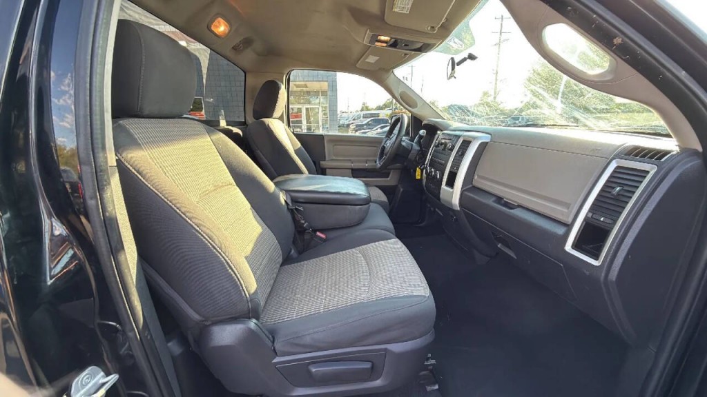 2012 RAM 1500 Image 12