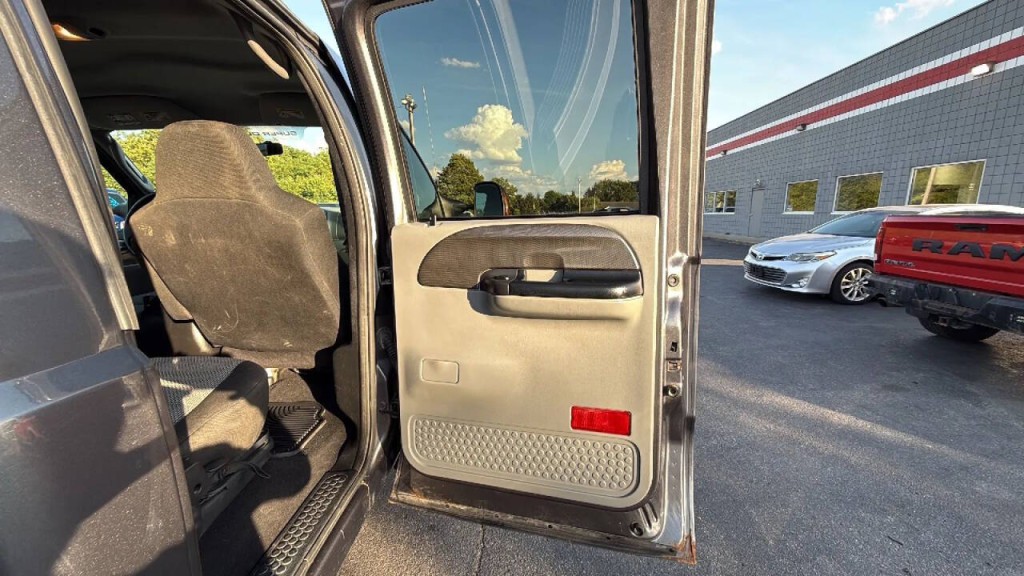 2004 Ford F-250 Image 14