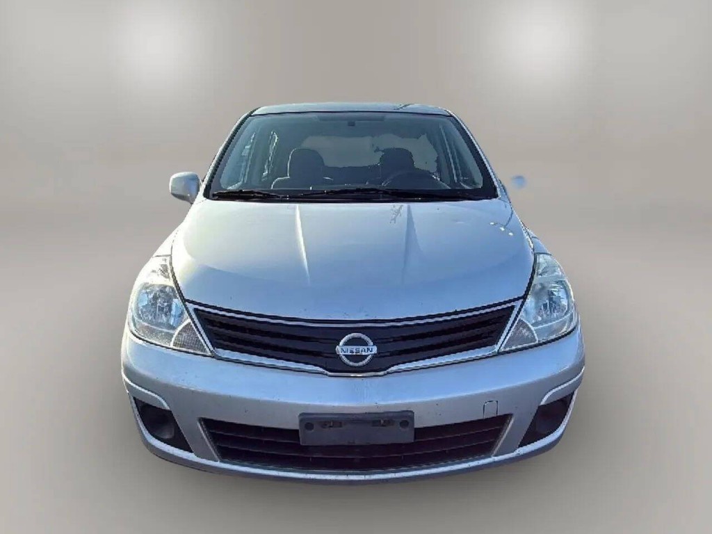 2010 Nissan Versa Image 8