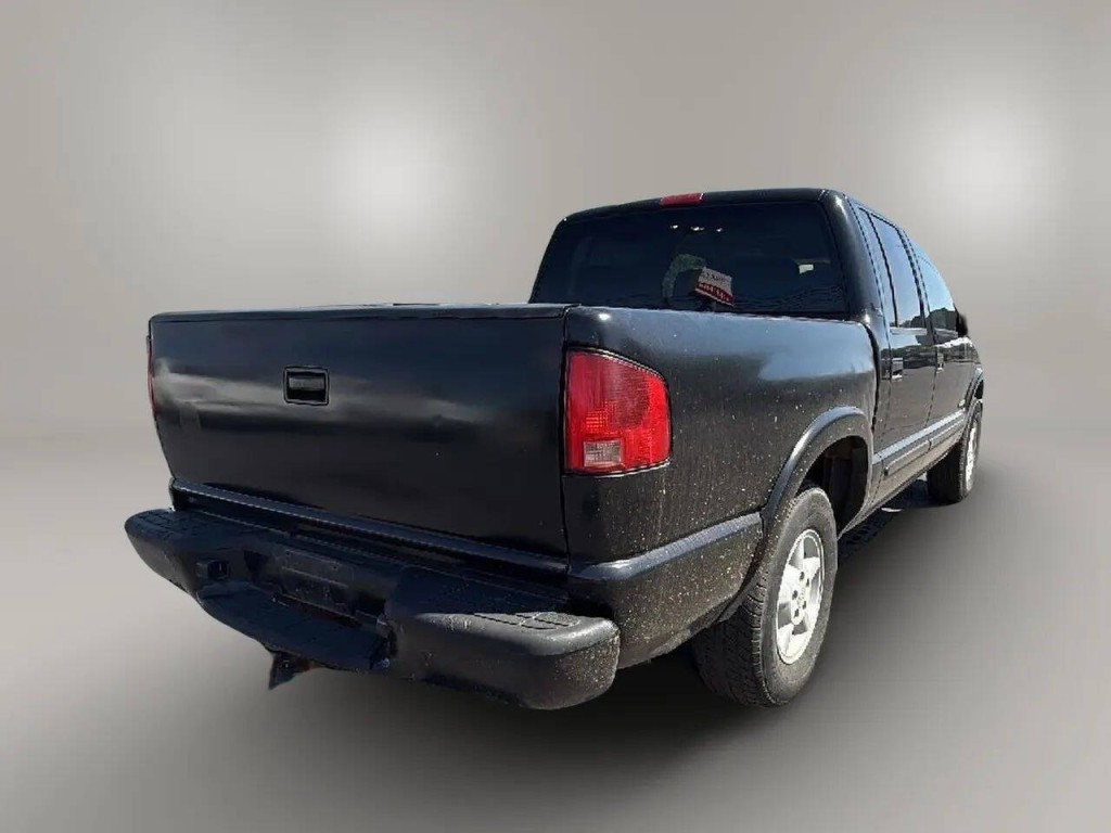 2003 Chevrolet S10 Image 5