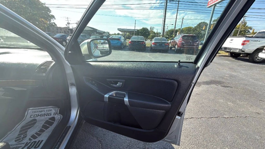 2008 Volvo XC90 Image 16