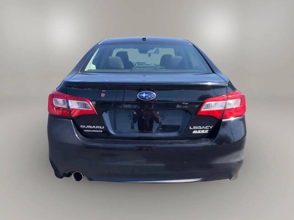 2015 Subaru Legacy Image 4