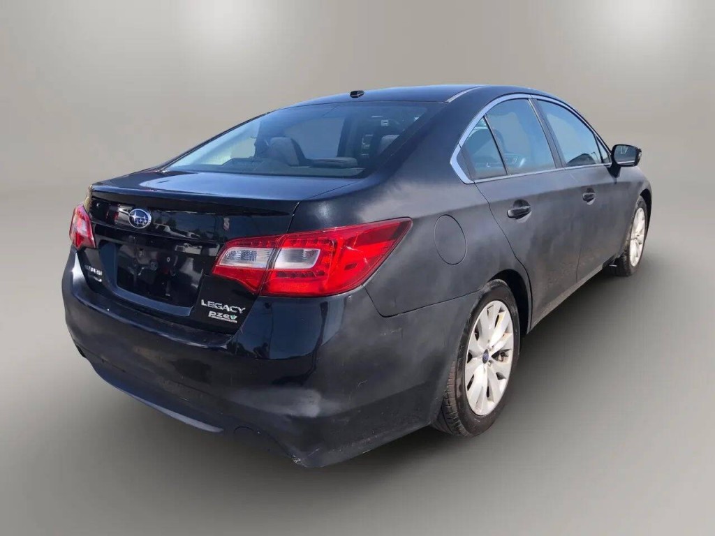 2015 Subaru Legacy Image 5
