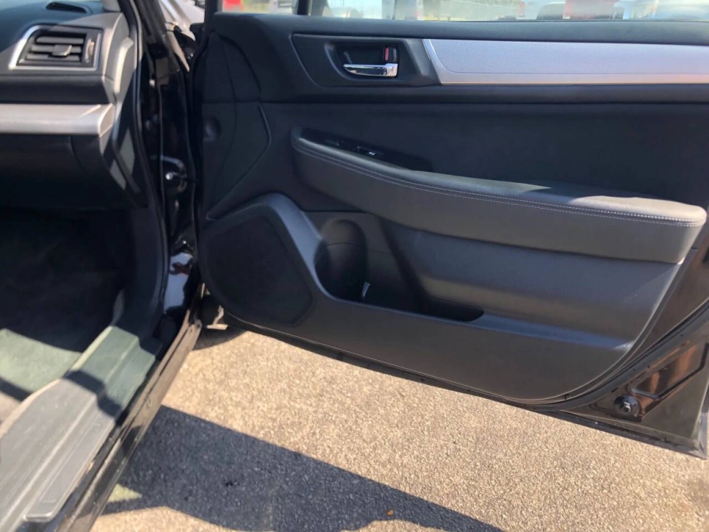 2015 Subaru Legacy Image 15
