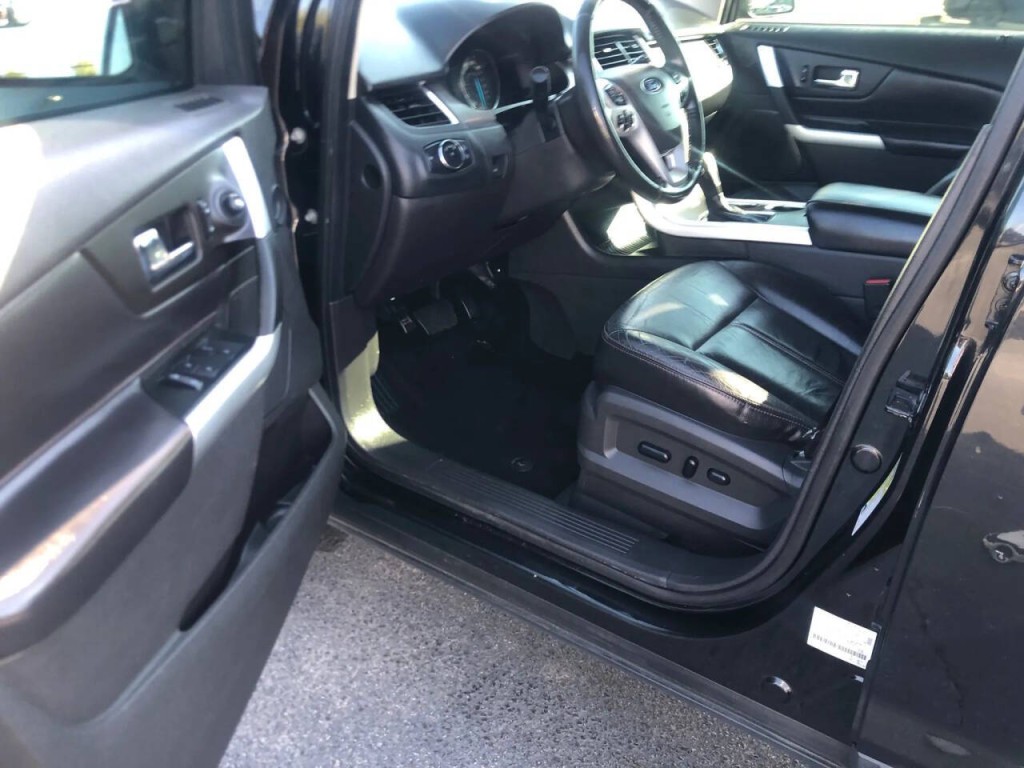 2013 Ford Edge Image 9