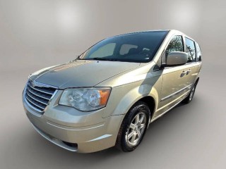 Image for 2010 Chrysler Town & Country Touring ID: 6845342