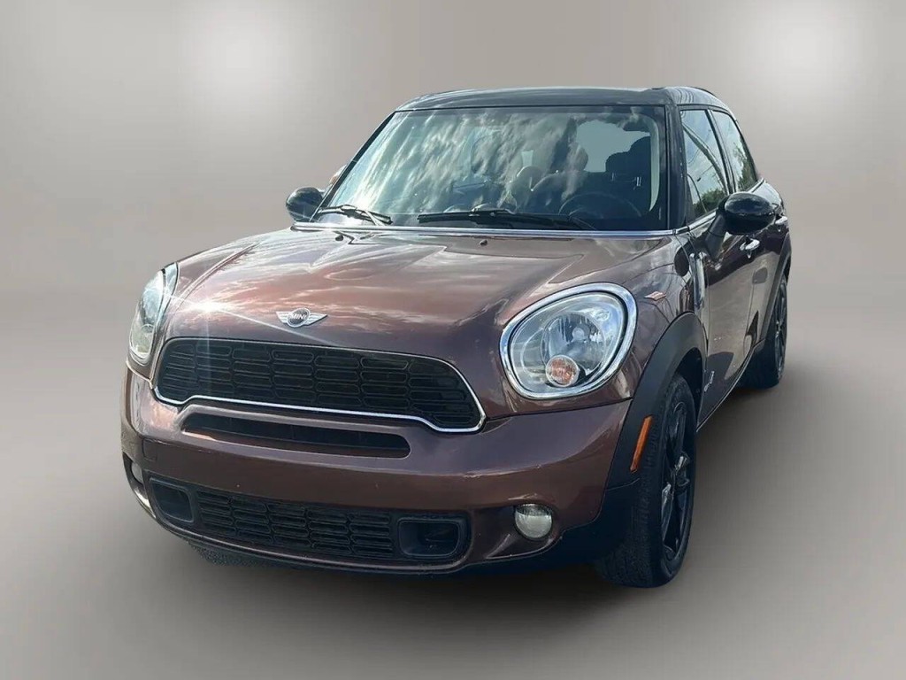 2014 MINI Countryman Image 2
