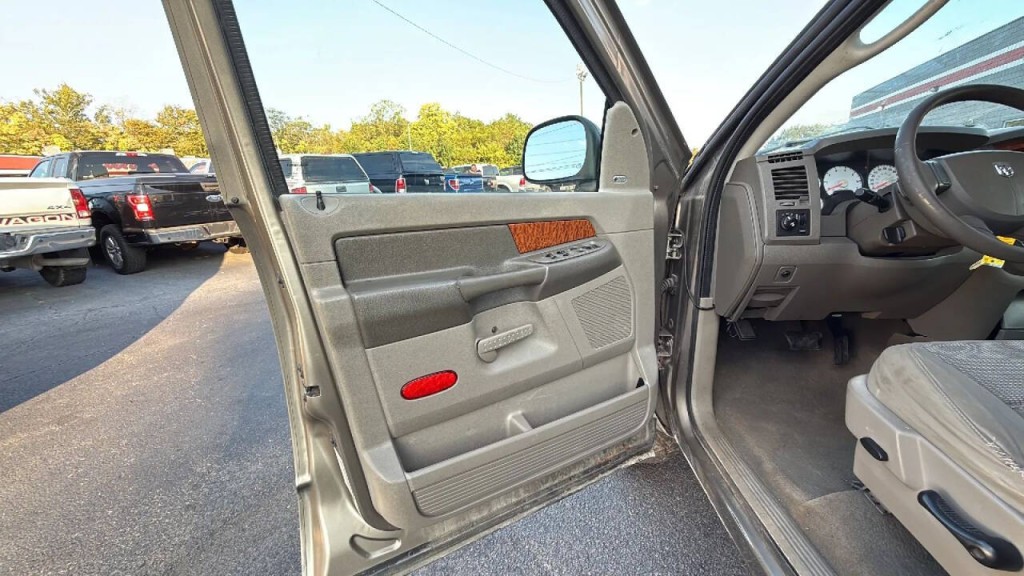 2006 Dodge Ram 1500 Image 10