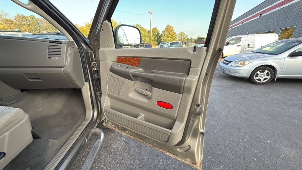 2006 Dodge Ram 1500 Image 17