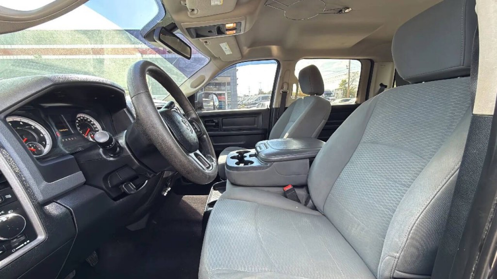 2014 RAM 2500 Image 11