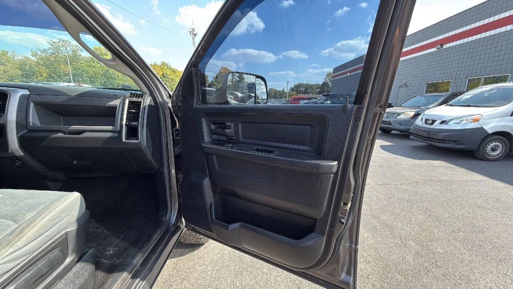 2014 RAM 2500 Image 17