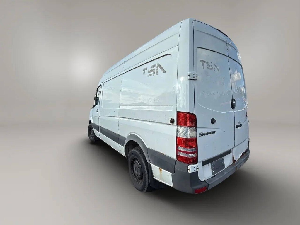 2007 Dodge Sprinter Image 4