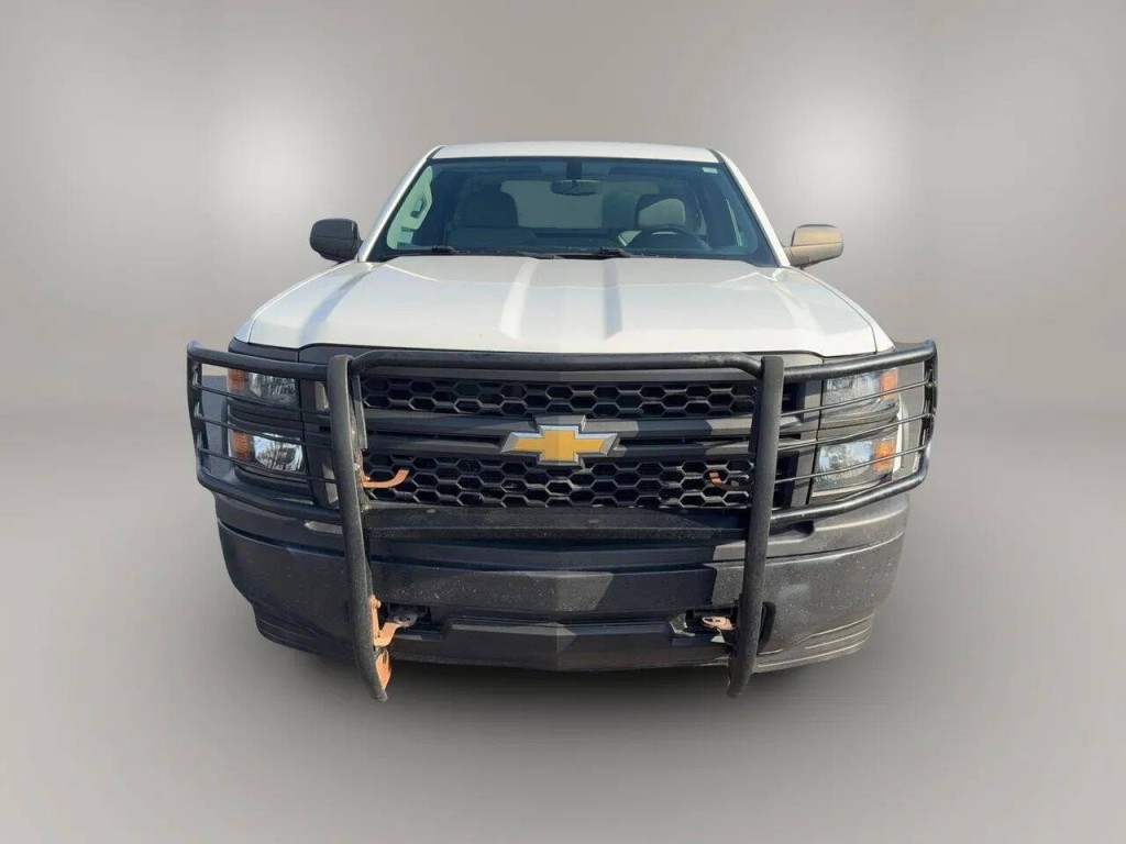 2015 Chevrolet Silverado 1500 Image 2
