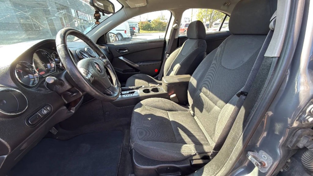 2008 Pontiac G6 Image 10