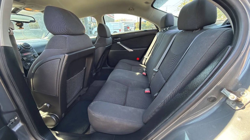 2008 Pontiac G6 Image 12