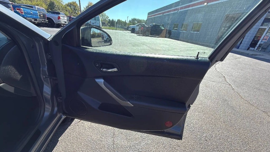 2008 Pontiac G6 Image 15