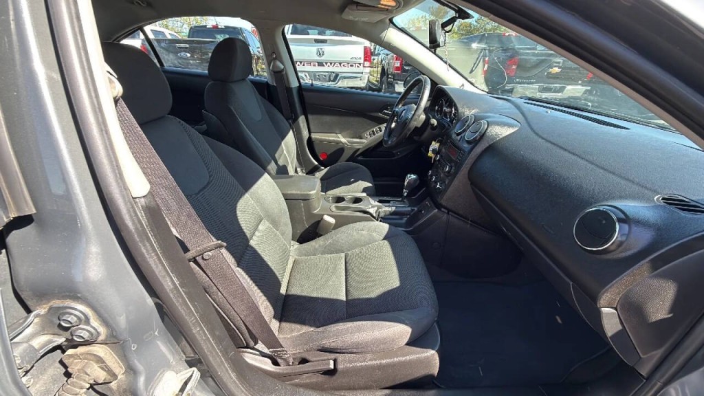 2008 Pontiac G6 Image 16