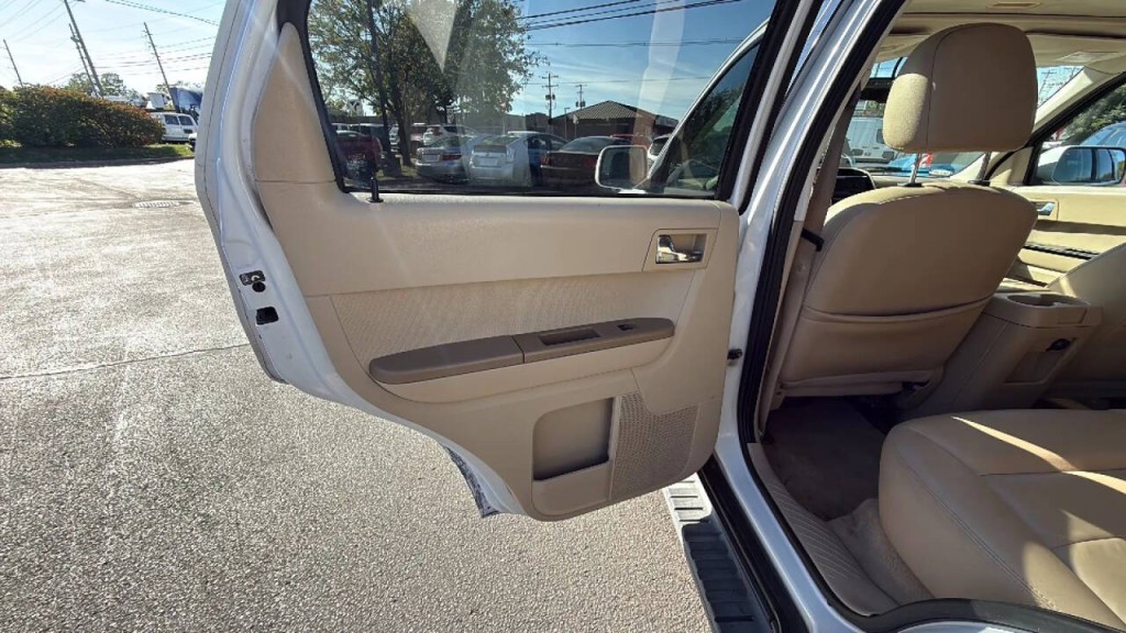 2008 Ford Escape Image 11