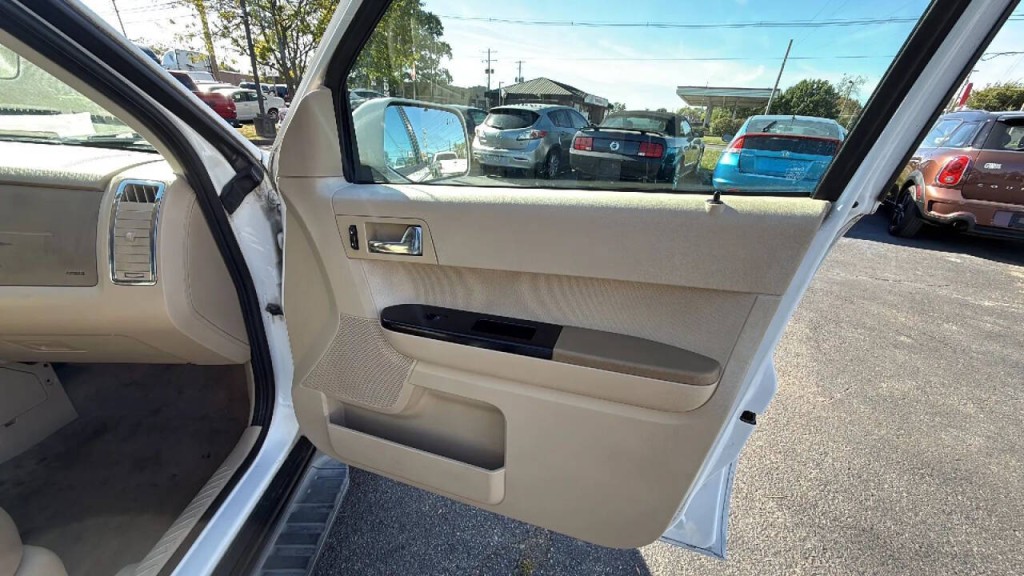 2008 Ford Escape Image 16