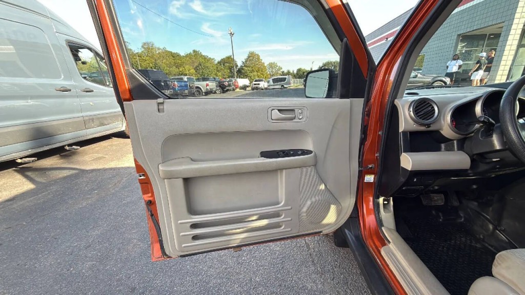 2010 Honda Element Image 9