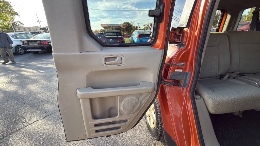 2010 Honda Element Image 16