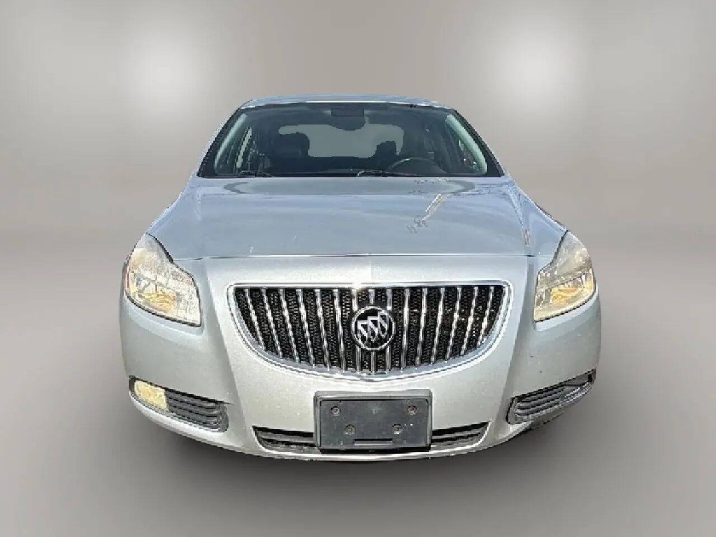 2011 Buick Regal Image 8