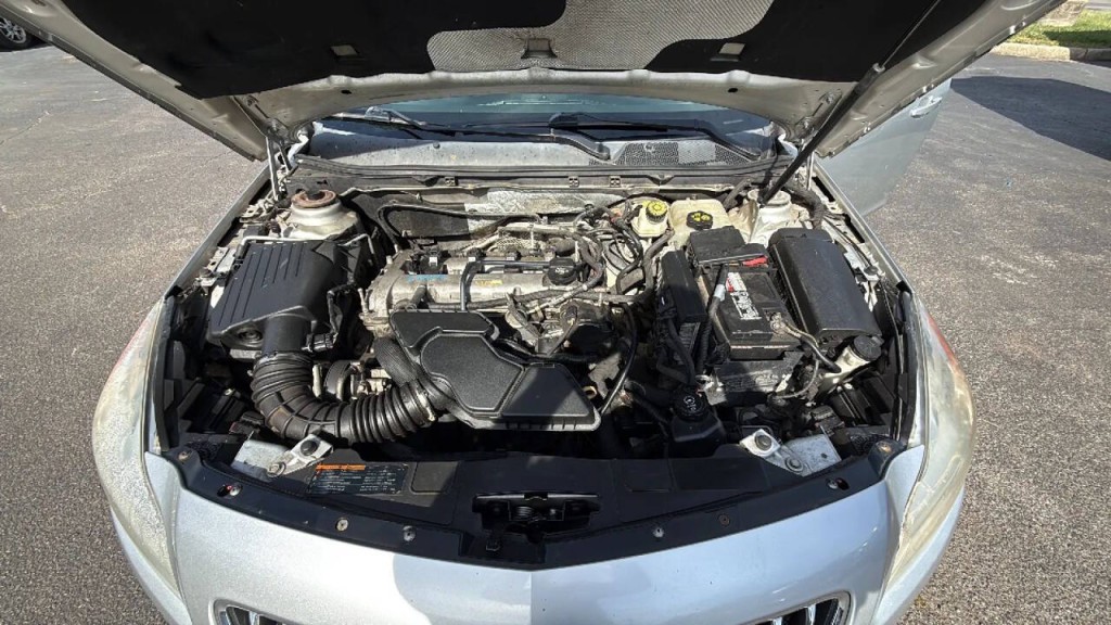 2011 Buick Regal Image 18