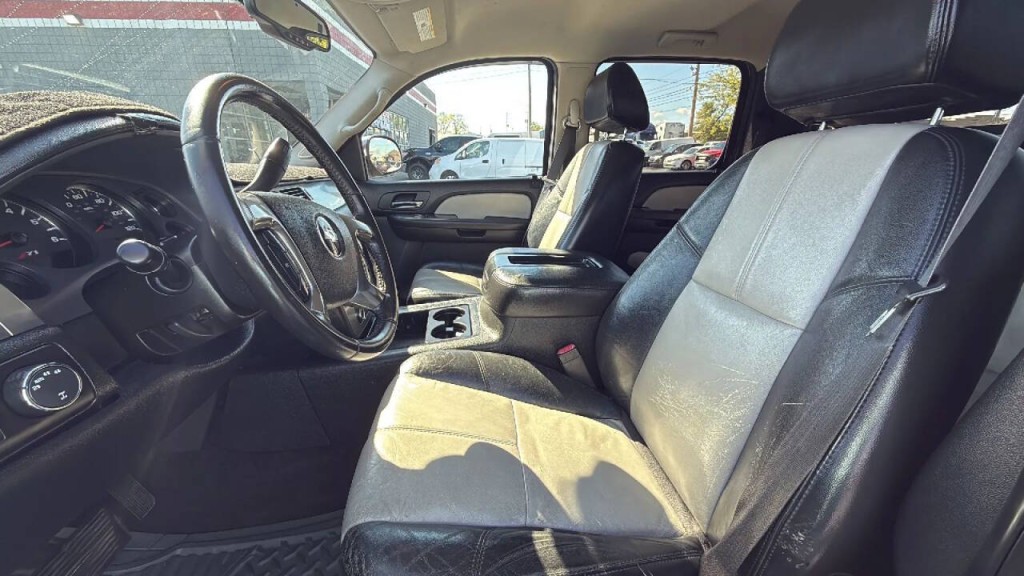 2007 Chevrolet Avalanche Image 10